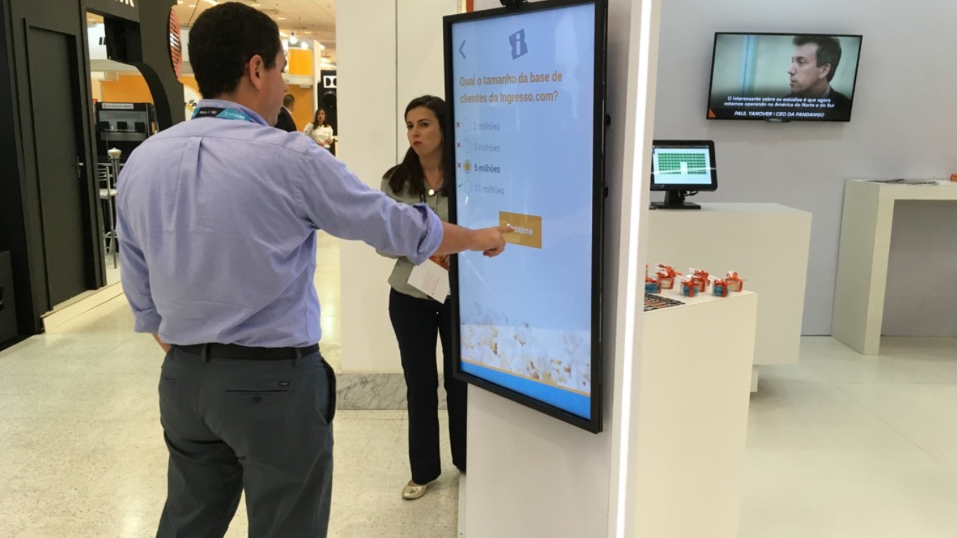 Tecnologia Interativa Transforma Estandes no CBAC 2025